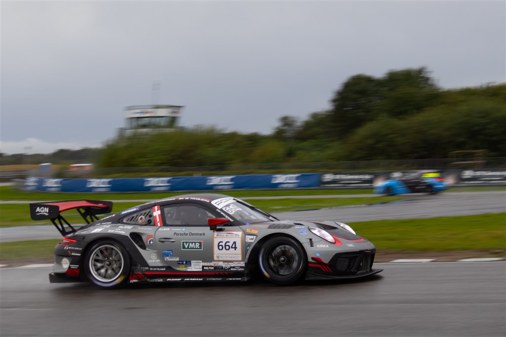 I regnvejret på Padborg Park tog Mikkel O. Pedersen og Walther Trabjerg en løbssejr og blev mestre i den hurtigste division i Danish Endurance Championship,
(Foto: Andreas Nygaard)
